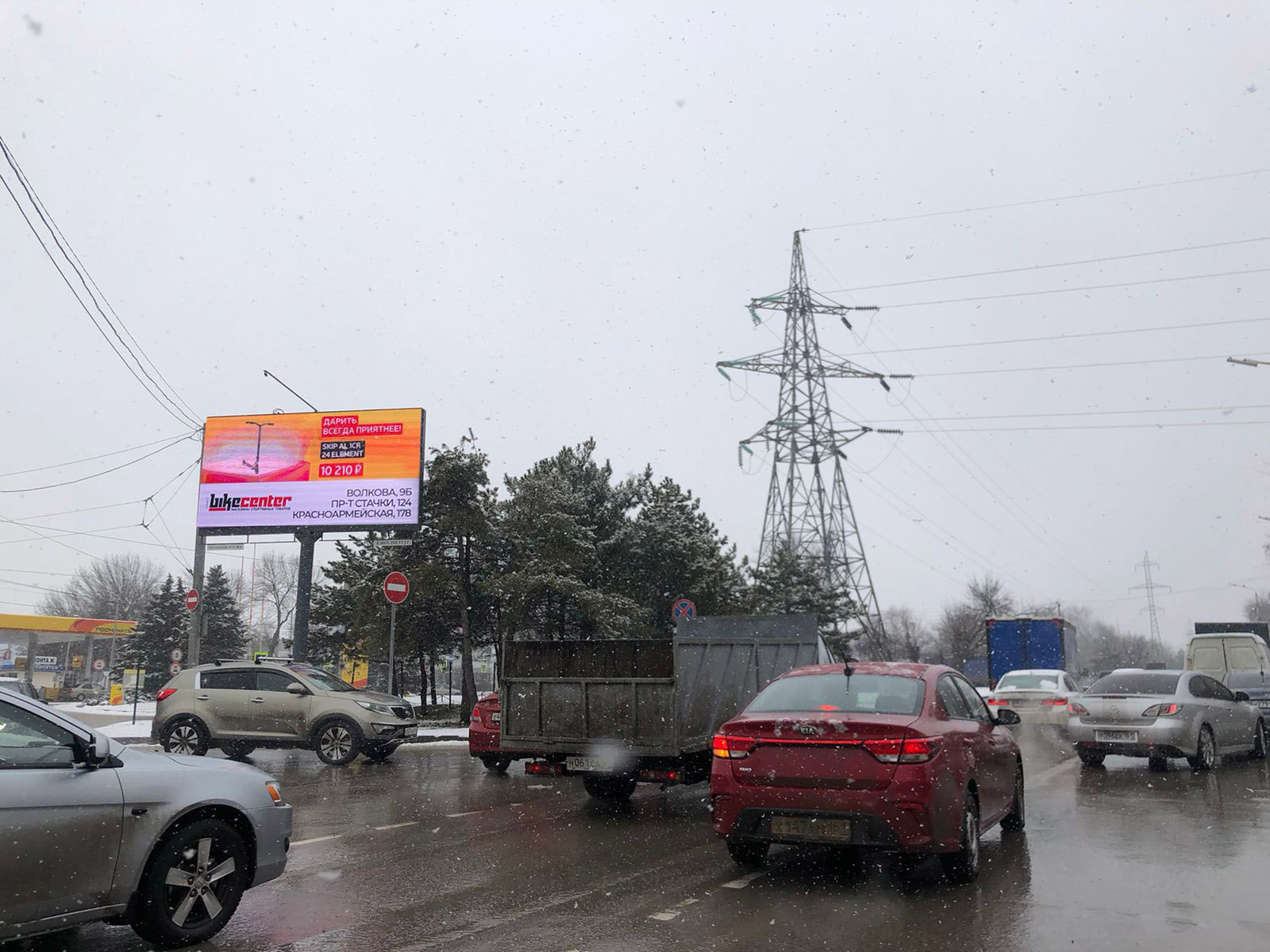 Малиновского ул. 29 (на разделительной полосе), сторона А (2) Видеоэкран 3х6 в Ростове-на-Дону (ул. Малиновского)